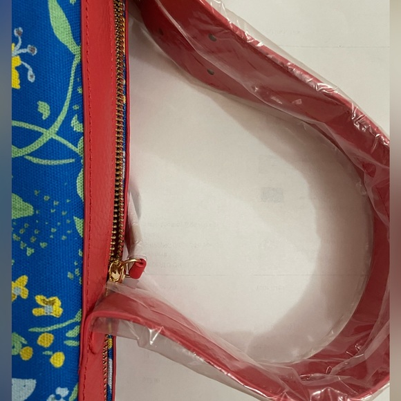 NWT Pencil & Paper Co. x Neely & Chloe Weekender Bag - Picture 4 of 6